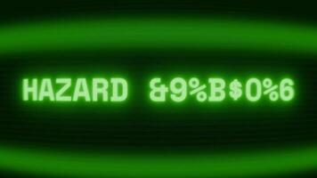 gammal grön crt skärm som visar text fara detekterad visas i slumpmässig tekniskt fel och kodning stil video