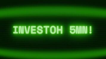 gammal grön crt skärm som visar text investerare träffa visas i slumpmässig tekniskt fel och kodning stil video