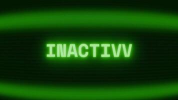 gammal grön crt skärm som visar text inaktiv visas i slumpmässig tekniskt fel och kodning stil video