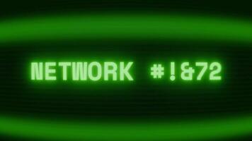 gammal grön crt skärm som visar text nätverk misslyckas visas i slumpmässig tekniskt fel och kodning stil video