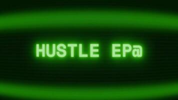 gammal grön crt skärm som visar text liv nu visas i slumpmässig tekniskt fel och kodning stil video