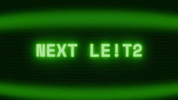 gammal grön crt skärm som visar text Nästa nivå visas i slumpmässig tekniskt fel och kodning stil video