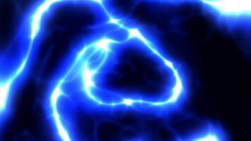 lysande blå plasmaliknande energi mönster med mjuk gradienter på en mörk bakgrund video