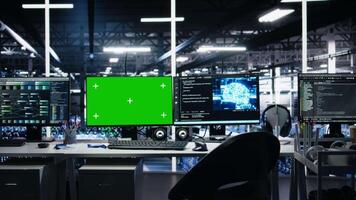 croma llave aislado pantalla ordenadores gerente datos centrar engranaje utilizando artificial inteligencia tecnología verde pantalla Bosquejo piezas con visual programación software para eficiente datos Procesando y almacenamiento video