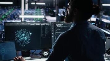 datos centrar computadora científico utilizando ordenador personal a monitor neural red utilizando ai Llm. eso experto a trabajo utilizando artificial inteligencia a supervisar servidores potenciando máquina aprendiendo, cámara un video