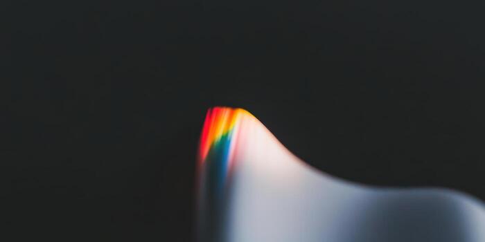 vistoso ligero doblar a el borde de un suave superficie foto