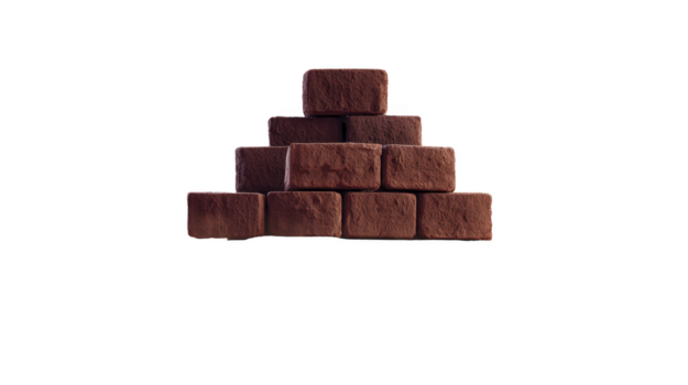 pyramid av röd tegel block anordnad i enkel strukturera, isolerat på transparent bakgrund, konstruktion material, rustik textur, symboliserar styrka och stabilitet png