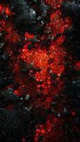 rachado Preto lava formações sobreposição uma brilhando vermelho magma campo dentro uma fogosa abstrato do terra interior turbulência, animação fez do flutuando cubos video