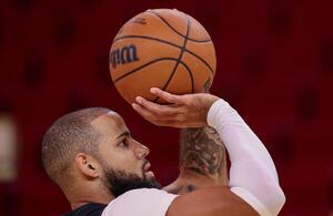 Dallas Mavericks at Houston Rockets