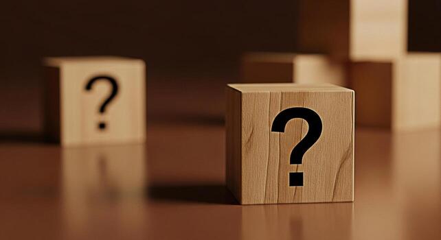 de madera cubitos mostrando pregunta marcas en un reflexivo superficie creando un sentido de misterio y incertidumbre Perfecto para ilustrando resolver problemas Toma de decisiones y el exploración de desconocido posible foto