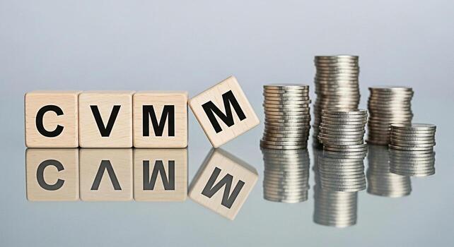 de madera bloques ortografía salvar arreglado siguiente a pilas de monedas en un neutral superficie simbolizando financiero planificación y crecimiento transporte un sentido de seguridad y el importancia de ahorro para el futuro foto