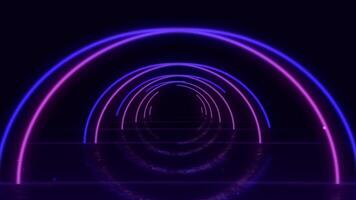 abstrato néon arcos brilhando com vibrante Rosa e azul em uma Sombrio pano de fundo video