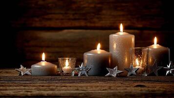 Kerzen und Sterne erstellen ein gemütlich Ambiente im Sanft Licht video