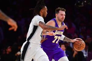 San Antonio Spurs at Los Angeles Lakers