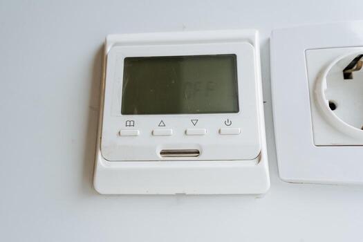 control system overview, apartment electrical wiring details, electrical control panel and wiring setup, overview of apartment electrical control system and installation procedures photo