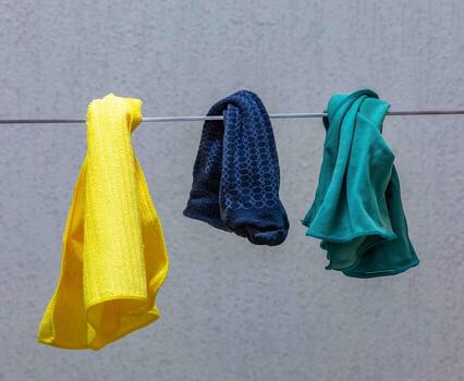 todavía vida estilo fotografía, con un mezcla de aleatorio objetos arreglado en un artístico camino 778u foto