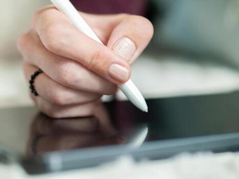 Digital NoteTaking Using a Tablet and Stylus for Enhanced Learning and Productivity photo