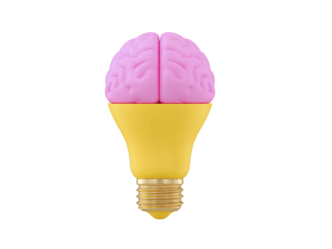 amarillo ligero bulbo con rosado cerebro forma arriba, simbolizando creativo idea, innovación, inteligencia, y imaginación, aislado en transparencia fondo, conceptual y surrealista diseño png