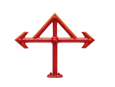 röd metall tecken med tre pilar pekande vänster rätt och upp isolerat på transparent bakgrund symboliserar riktning val och navigering med djärv och industriell stil png