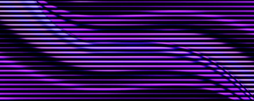 raya transición antecedentes de brillante horizontal púrpura y negro rayas. psicodélico neón falla distorsión efecto. editable ilustración. vector