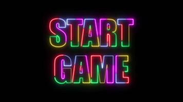 Start spel fem Färg neon glöd med retro tekniskt fel text animering på svart bakgrund video