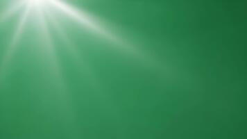 verde antecedentes con blanco lente llamarada efecto, gráfico recurso ligero rayos, verde pantalla fondo resumen diseño elemento para cubrir y composiciones, estudio Encendiendo efecto 4k video