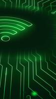 digitale senza fili Rete icona con fluente dati su circuiteria verticale. video