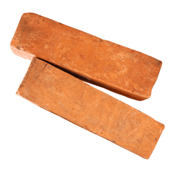 dos agrietado rojo o naranja ladrillos en apilar aislado con recorte camino en archivo formato png