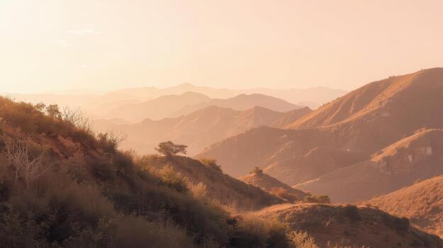 dorado luz de sol mantas distante montaña rango con suave oscuridad creando un pacífico y escénico en capas paisaje a amanecer o puesta de sol. foto