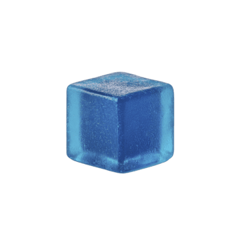 blå transparent is kub isolerat på genomskinlighet bakgrund, som visar frostig textur och geometrisk form, perfekt för dryck, förfriskning, eller kyl- begrepp png