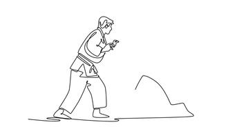 animerad själv teckning av kontinuerlig linje dra två män är redo i bred, låg hållning, händer redo för första grepp eller kollidera. strategisk fokuserade intensitet av judo bekämpa. full längd ett linje animering video