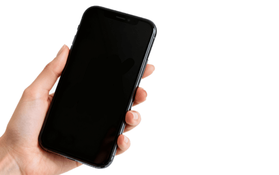 mano detiene moderno smartphone con vuoto nero schermo, Perfetto per modelli, trasparente sfondo. per in mostra vario contenuto, mobile Giochi, o sito web interfacce. png