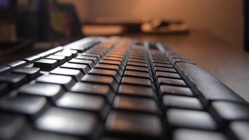 Starting and finishing to write in a computer keyboard video