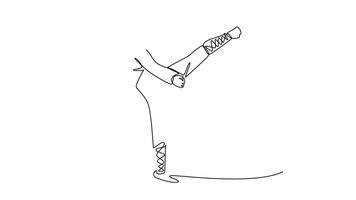 animato se stesso disegno di continuo linea disegnare attivo uomo ninja equilibratura su uno gamba esecuzione alto calcio in direzione il lato illustrare dinamico azione e marziale arti. pieno lunghezza singolo linea animazione video