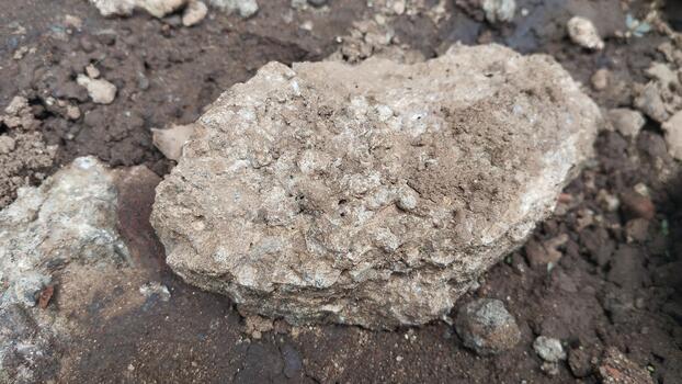 macro fotografía de un resistido hormigón superficie con abierto poros, natural ligero. adecuado para ai textura anomalía detección. foto