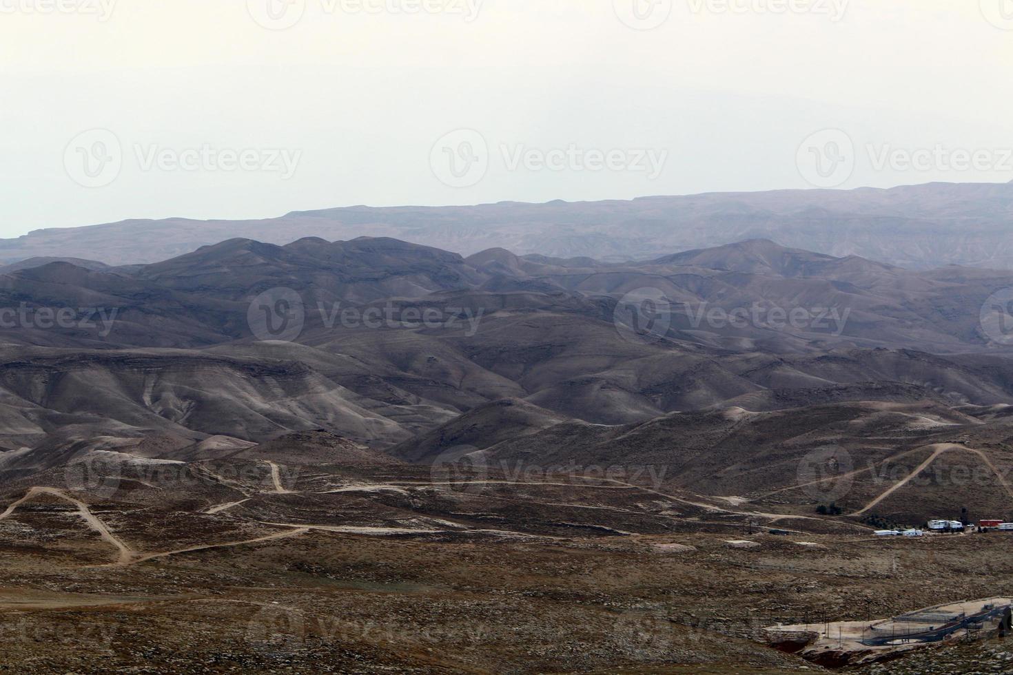 il deserto della Giudea in Medio Oriente in Israele. fin dall'antichità questo luogo è servito da rifugio per eremiti e ribelli. foto