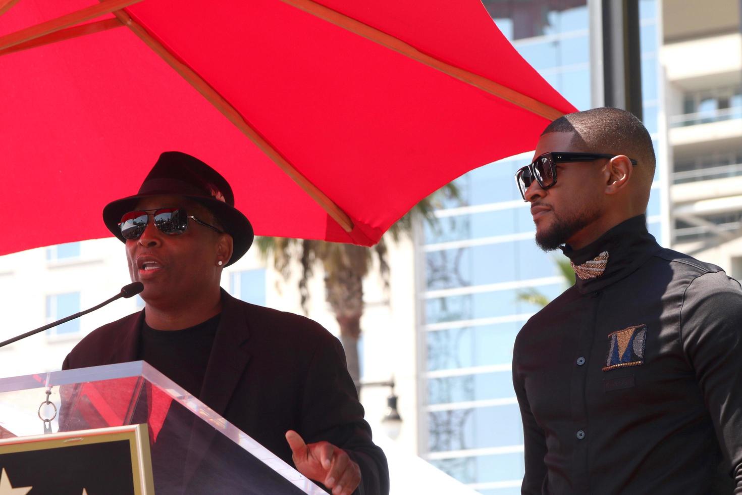 los angeles, 7 settembre - terry lewis, alias jimmy jam, usher raymond all'usciere onorato con una stella sulla hollywood walk of fame all'easttown il 7 settembre 2016 a los angeles, ca foto