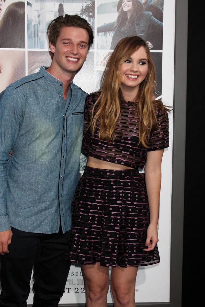 los angeles, 20 agosto - patrick schwarzenegger, liana liberato alla premiere se rimango al teatro cinese tcl il 20 agosto 2014 a los angeles, ca foto