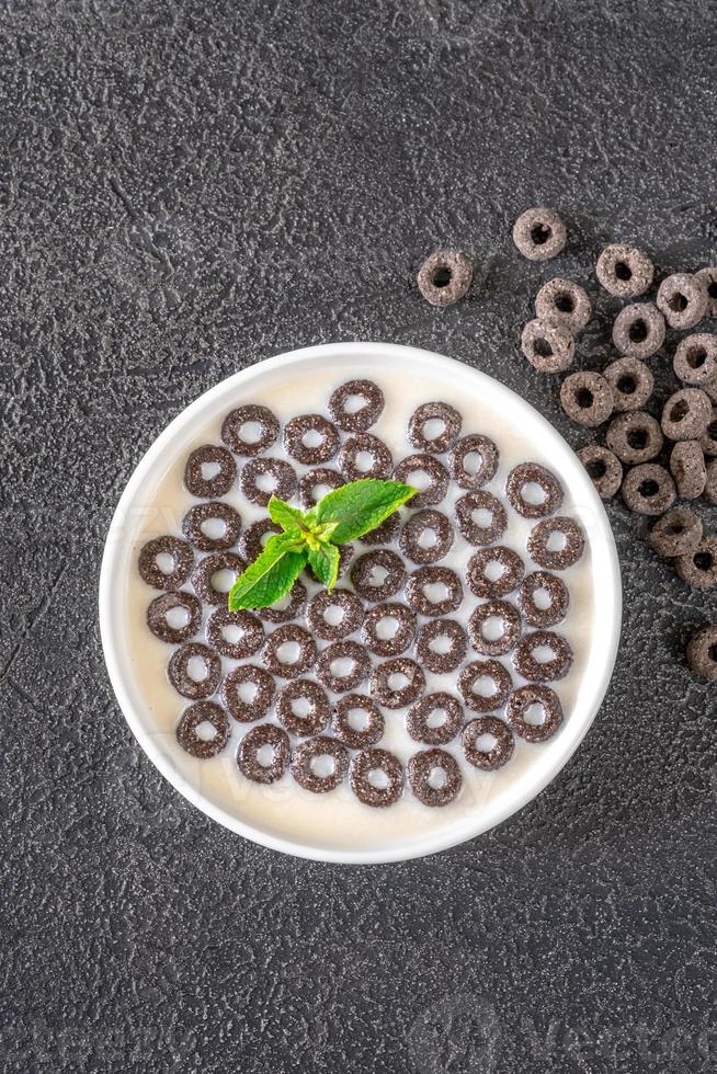 ciotola di anelli di cereali foto