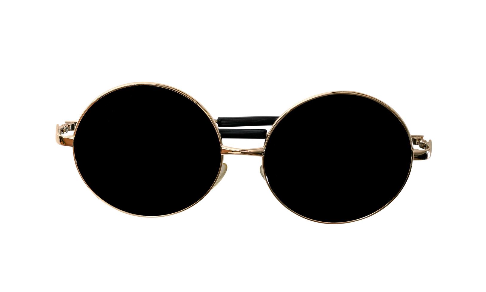 occhiali da sole dorati del primo piano isolati su sfondo bianco, includono il percorso di ritaglio foto