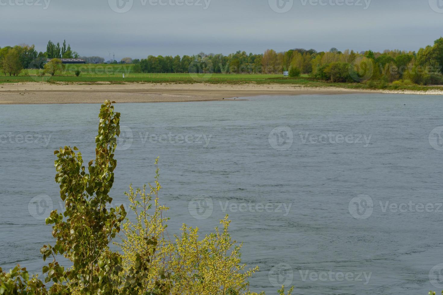 il fiume Reno vicino a Wesel foto