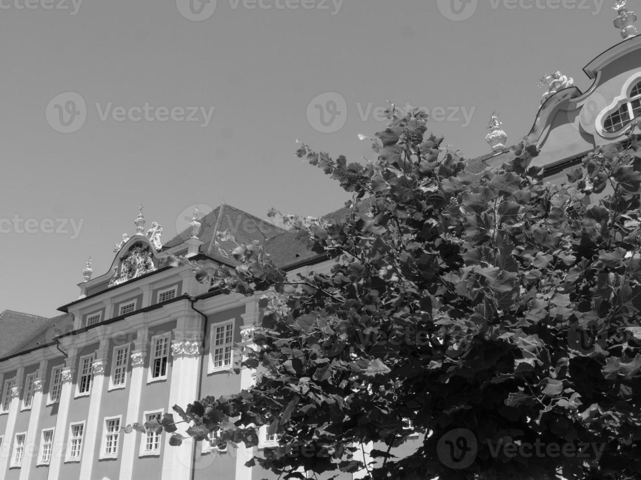 la città di meersburg sul lago di costanza foto