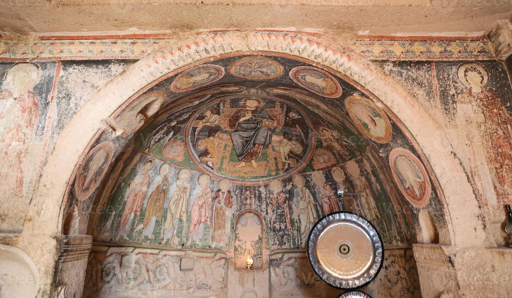 affreschi nella chiesa della croce, cappadocia foto