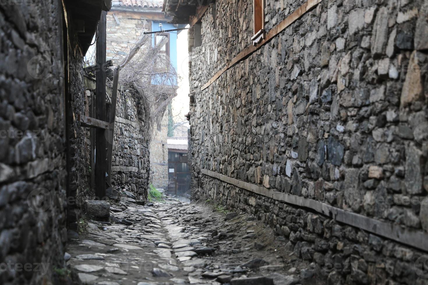 strada nel villaggio di cumalikizik, bursa, turchia foto