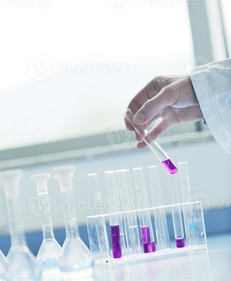 persone di ricerca e scienza in laboratorio foto