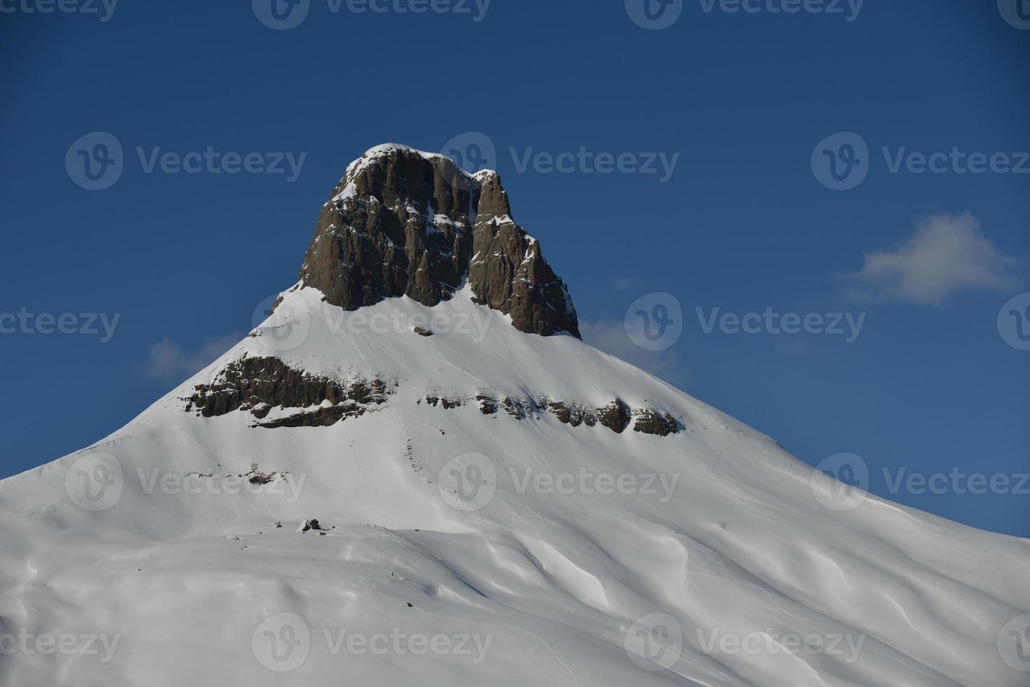 natura invernale di montagna foto