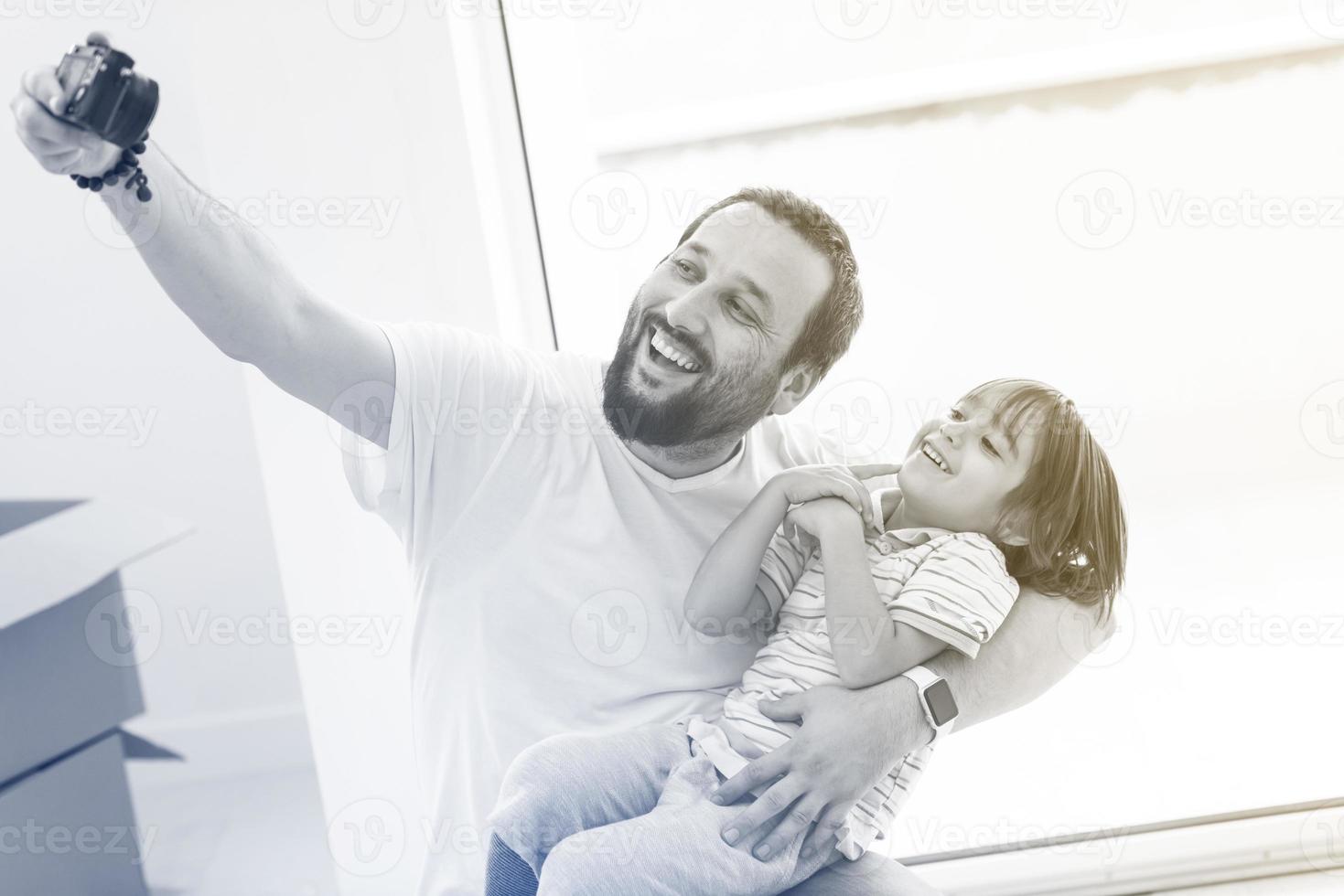 selfie padre e figlio foto