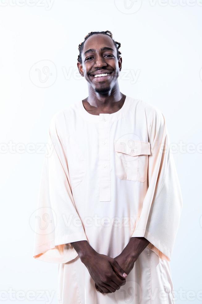 bell'uomo nero africano in abiti tradizionali foto