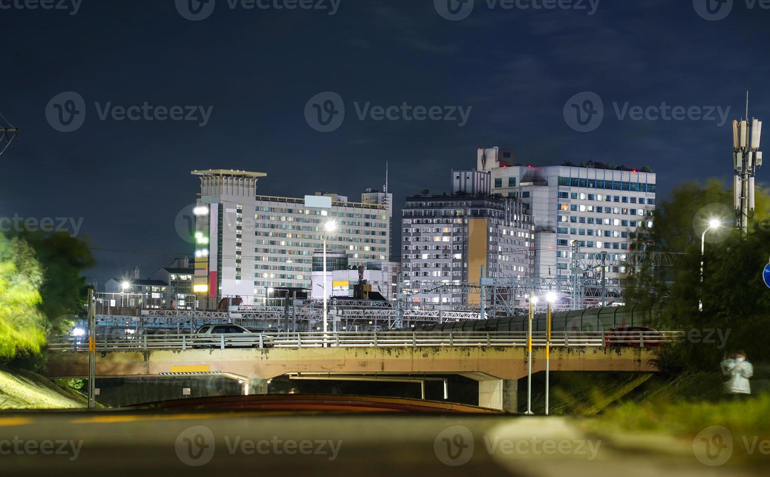 corea, provincia di chungcheong meridionale, vista notturna di cheonan foto