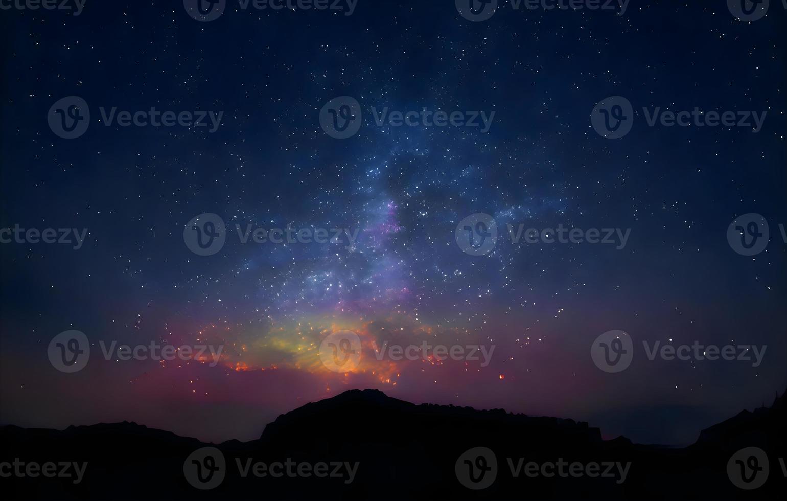 paesaggio notturno con colorata Via Lattea e montagne. cielo stellato con colline in estate. bellissimo universo. sfondo dello spazio foto